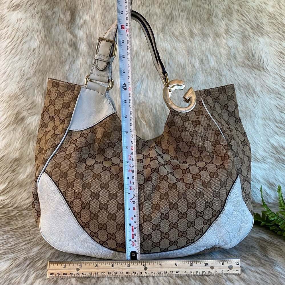 Gucci GG Logo Canvas Shoulder Bag - Picture 13 of 14